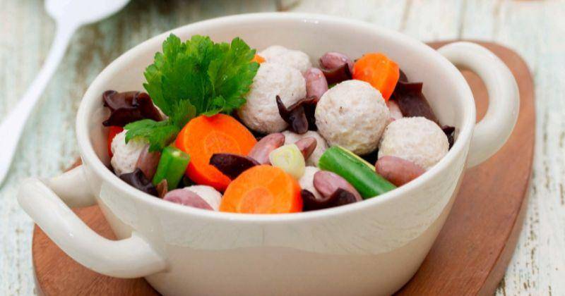 Resep Sup Bakso Ayam Kecintaan untuk MPASI ala dr. Tan Shot Yen